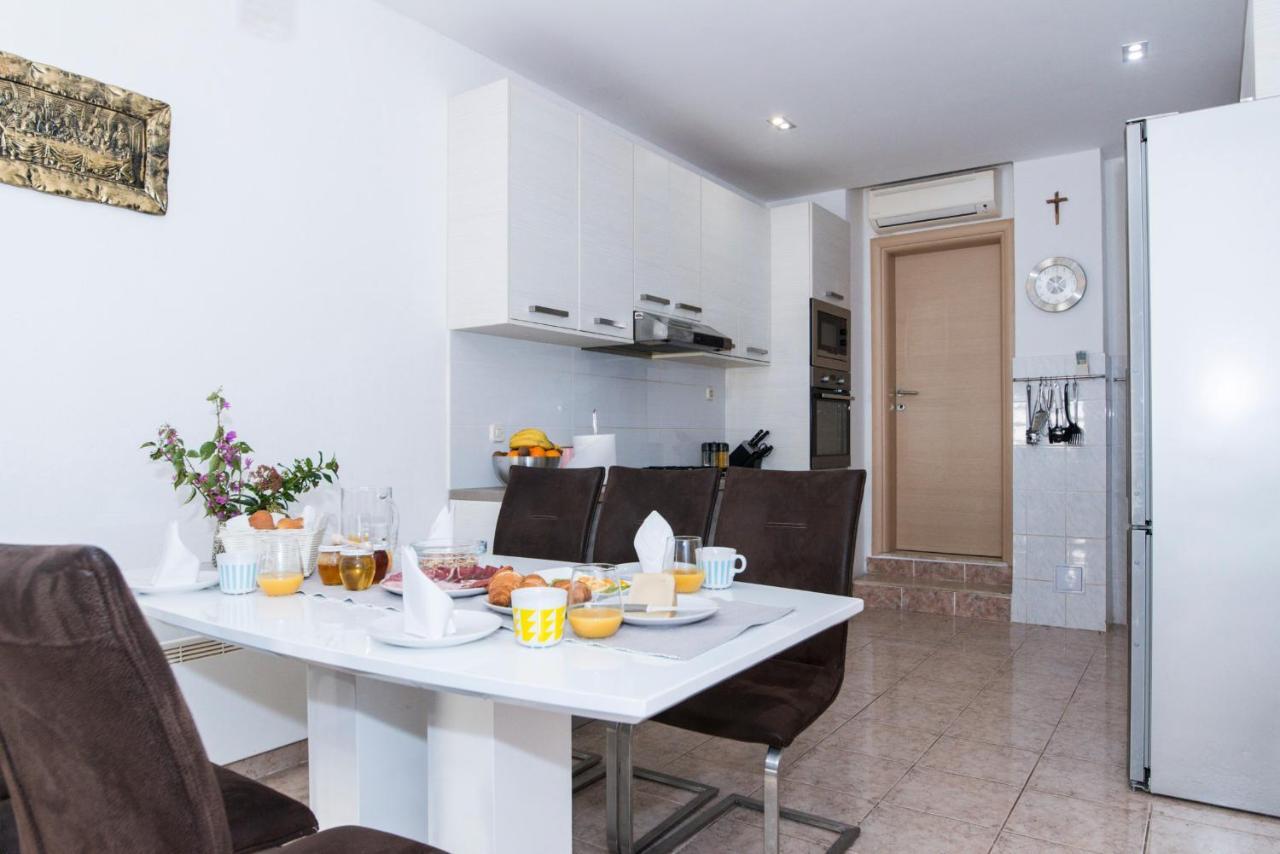 Apartman Luka Vila Vesa Promajna With Jacuzzi & Garden Lejlighed Eksteriør billede
