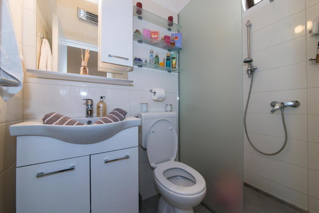 Apartman Luka Vila Vesa Promajna With Jacuzzi & Garden Lejlighed Eksteriør billede