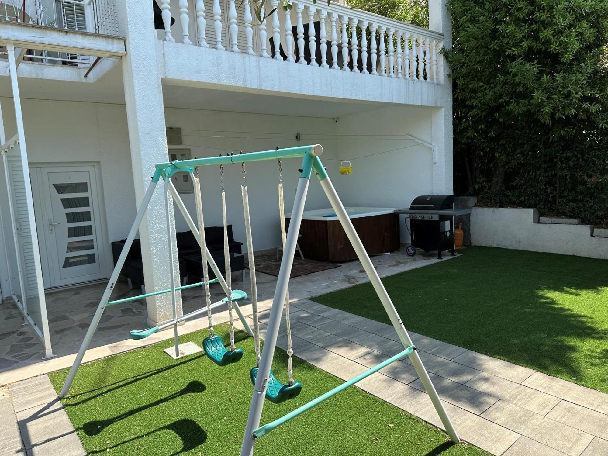 Apartman Luka Vila Vesa Promajna With Jacuzzi & Garden Lejlighed Eksteriør billede
